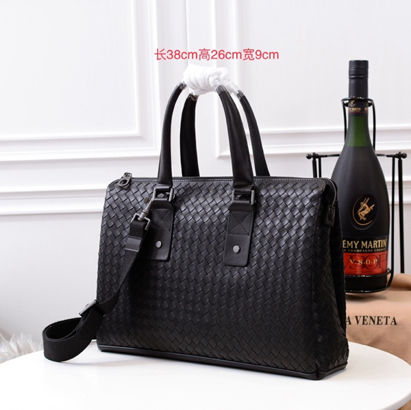 ボッテガヴェネタバッグ背面デザイン